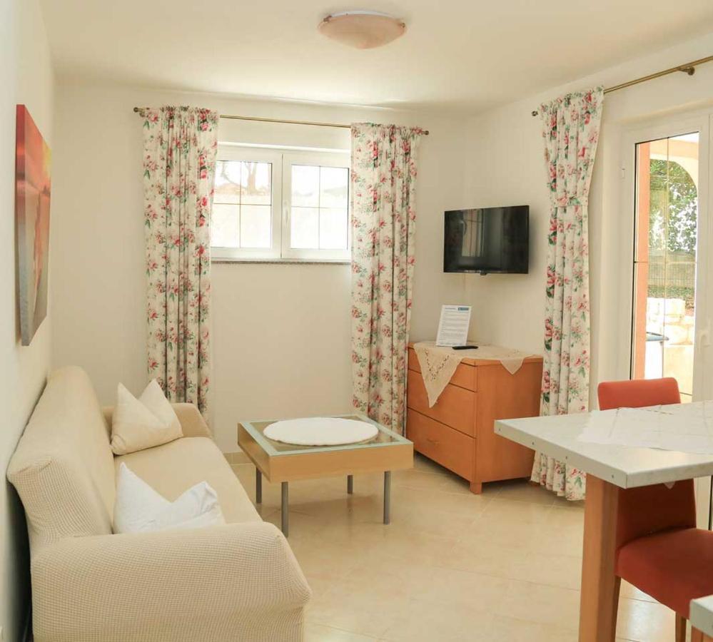 Adrian-Apartments-51511-Malinska-Otok-Krk Primorska 21 Exteriér fotografie